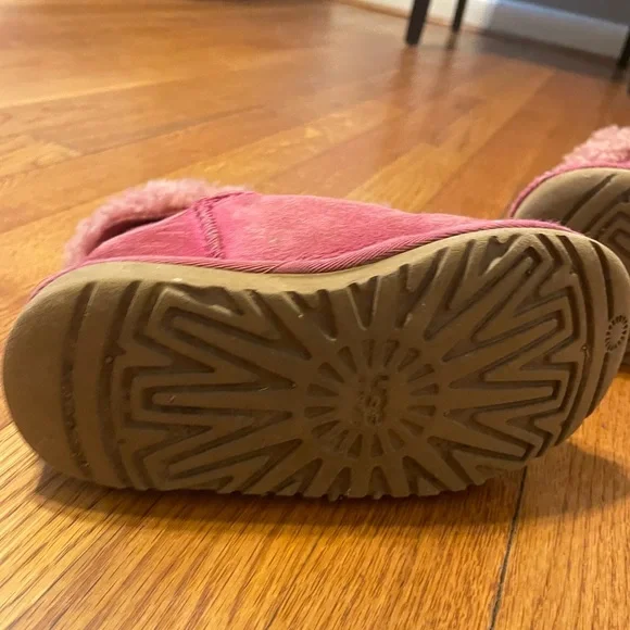 Pink Ugg boots size 12 T - Picture 4 of 8